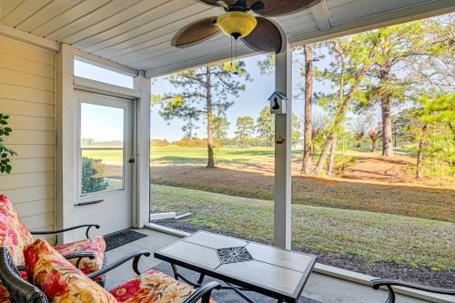 Fairway Views & Pool: Windsor Green Beach Retreat – khách sạn tại Carolina Forest