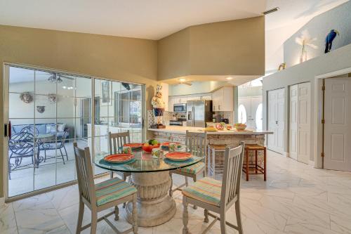 10 Mi to Beach Pet-Friendly Home in Punta Gorda! in ชาร์ลอต ฮาร์เบอร์