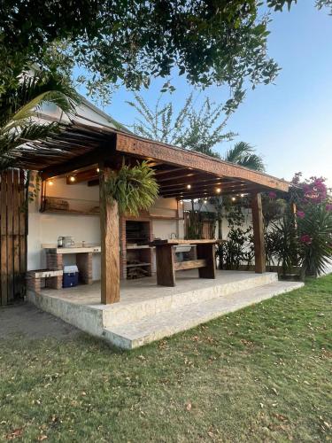 Ikako beach club