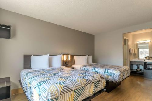2 double beds