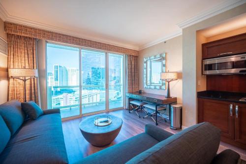No Resort Fee Strip View Balcony+ Free Valet+ Pool, Las Vegas (zdjęcie 4)