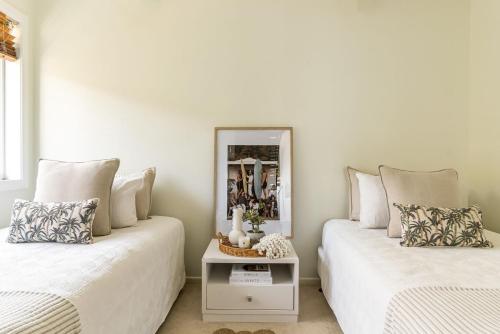 LA Ronde 4 - Beachfront Apartment Steps from Pippi Beach - Holiday Yamba - image 3