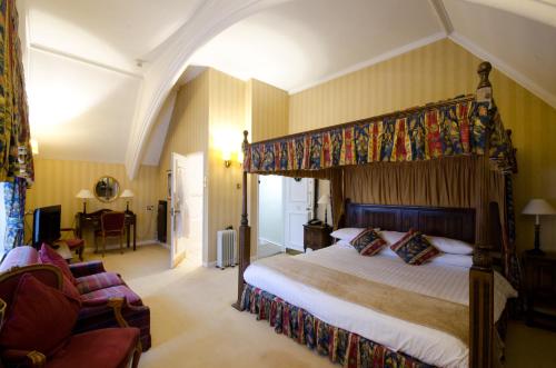 Four Poster Room