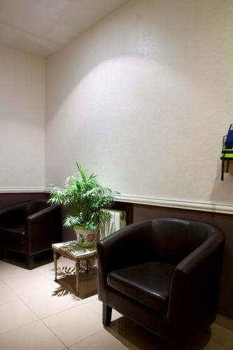 ホスタル ザバラ