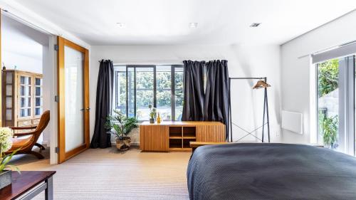 Villa Sebastian - Large Modern Home in Norra Wellington