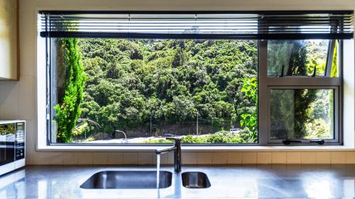 Villa Sebastian - Large Modern Home in Norra Wellington