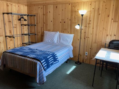 . Hilltop Lodge