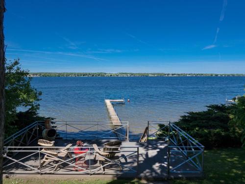 White O'Morn in Owasco (NY)