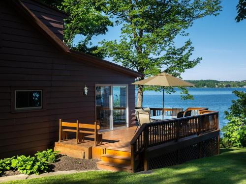 White O'Morn in Owasco (NY)