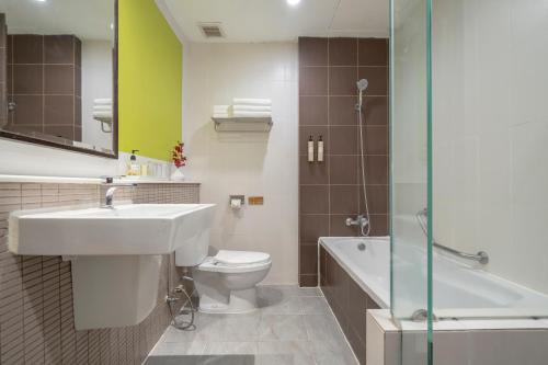 room detail thumbnail 2