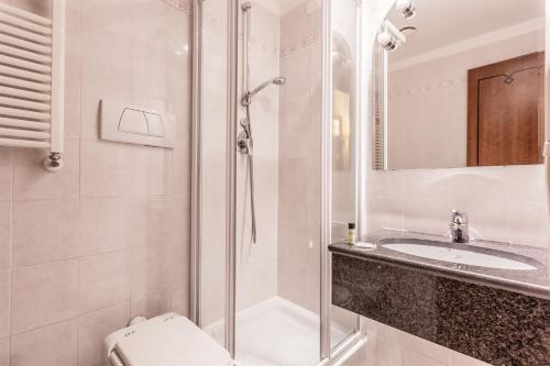 Μπάνιο, Raeli Hotel Noto in Ρώμη