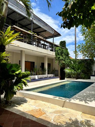 Exterior view, Lay Day Surf Hostel in Canggu