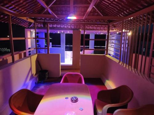 Nainika home stay way to isha and marudhamalai in Maruthamalai