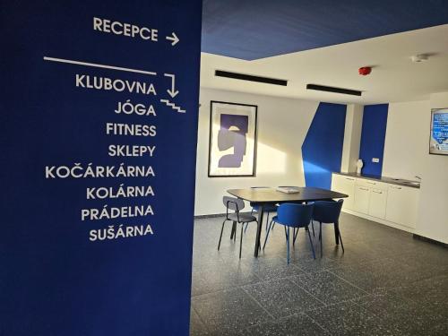 LIVE-INN PRAGUE 2 BDR FAMILY SUITE FOR 1-8 GUESTS, 20 Mins to center, Lift, Gym, Reception, Parking, Roof Terrace, Game & Party