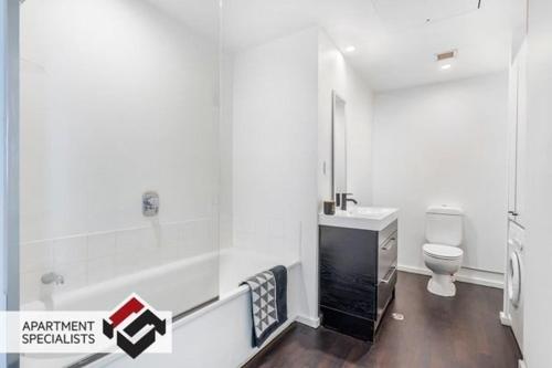 Arthur spacious 2 bedrooms wifi public parking closeby- 53 cook street, Auckland (foto 2)