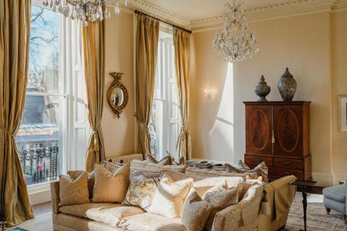 Prestigious Townhouse close to Princes Street, Edimburgo (foto 9)