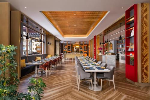 Restauracja, Yarkay, Thimphu - IHCL SeleQtions in Thimphu