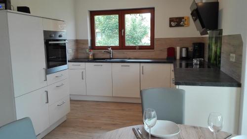 廚房, Haus Fabienne in 格拉芬豪森