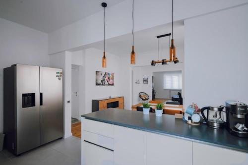 Luminous Central Retreat Spacious 2BD Apartment by Flat Mаnager, Sofia (Foto 7)