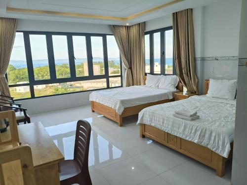 Sleeps 4