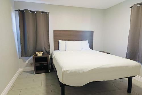 King Room image 10