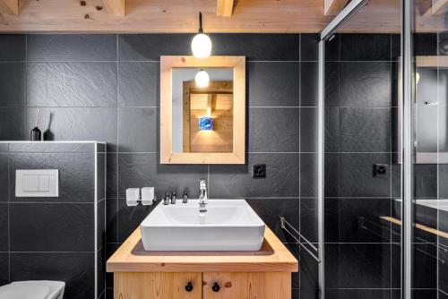 Chalet 18 îles Luxury chalet With Sauna La Tzoumaz Chalet 18 îles Luxury chalet With Sauna La Tzoumaz