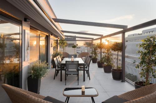 Athens Golden Light Premium Residence, Ateny (zdjęcie 2)