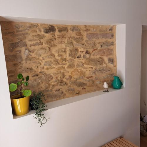 Charmant studio à 5 minutes de villefranche (Charmant studio a 5 minutes de villefranche) in 丹尼斯