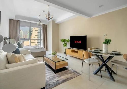 Elegant Studio w/ Partial sea View in Business Bay - image 11