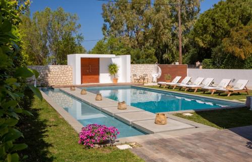 Coastal Chic Luxury Villa La Reina in Ai Giannis gîte à louer Ákra Gyrápetra