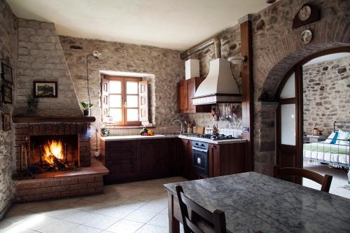 Konyha, Ca'Luni in Casola in Lunigiana