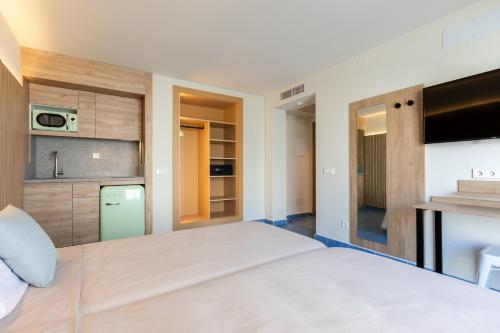 The Blue Apartments - Adults Only - image 4