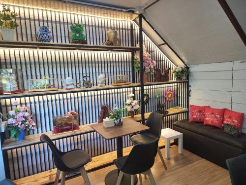 Restaurant, Kwanruean Boutique Hotel in Sing Buri