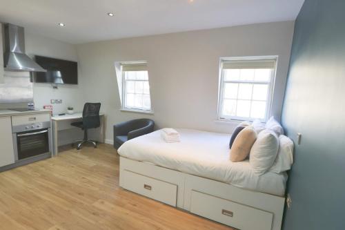 Harford House Studios 19 - Hopewell - Tap to explore photos