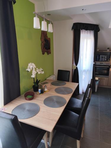Kitchen, GT Apartman in Dombovar