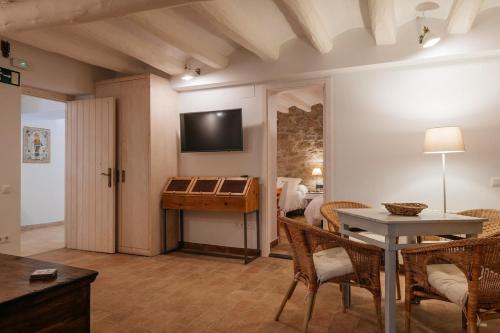 Közös társalgó / TV, La Vila Argençola, casa rural a la Catalunya Central (La Vila Argencola, casa rural a la Catalunya Central) in Súria
