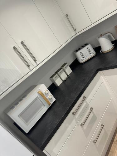 2 Bed House Near NEC & Birmingham Airport Free Parking & Wifi, Birmingham (zdjęcie 11)