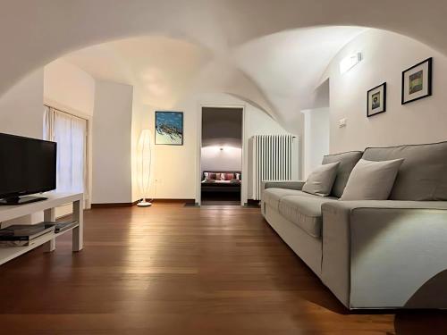 Palazzo Lomellini Historic Retreat by M3trocubo - Elegant Apartment near Aquarium & Via Garibaldi, Janov (fotografie 7)