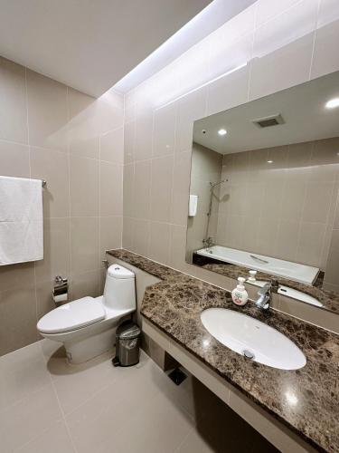 The Prime 11 Sukhumvit 11 2BR near BTS Nana, Bangkok (photo 9)