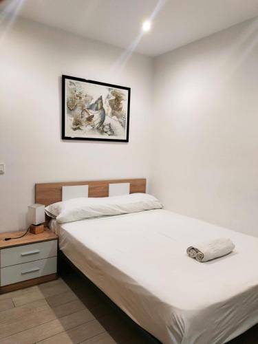 Double or Twin Room with Shared Bathroom image 3