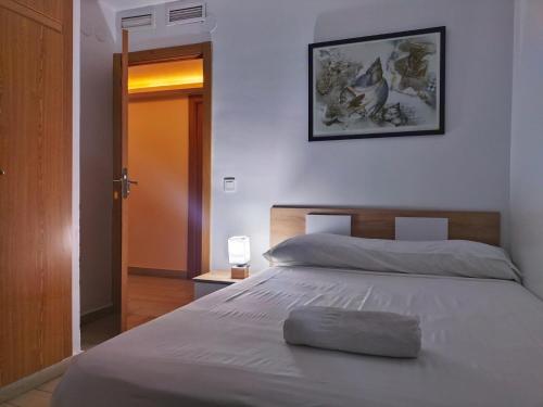Double or Twin Room with Shared Bathroom image 1