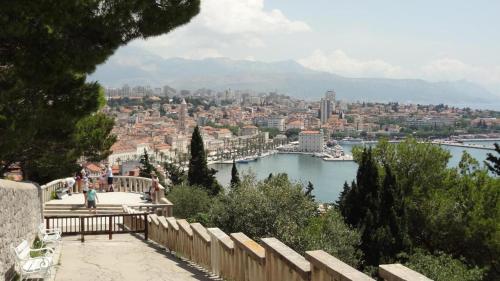 Apartment JASS next to MALL OF SPLIT in Mejaši