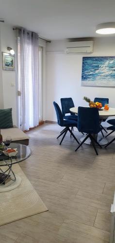 Apartment JASS next to MALL OF SPLIT in Mejaši