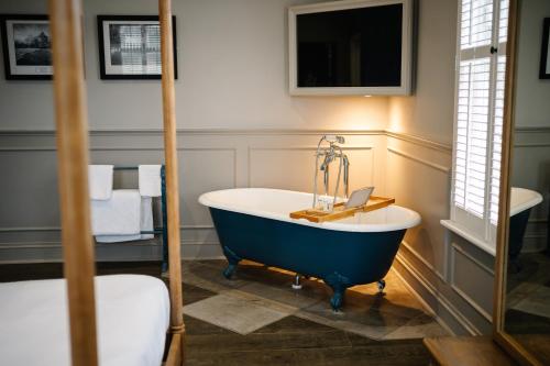 哈顿庭园酒店 (Hatton Court Hotel) in 格洛斯特