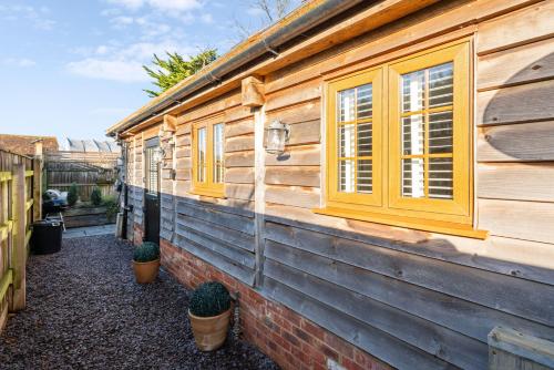 Viesnīcas āriene, Countryside Barn with Hot Tub in New Forest in Hordle