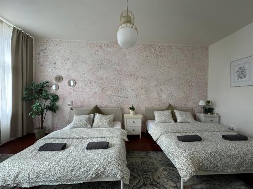 2BDR Pretty Apartment in the Local Area of Prague, Прага (фото 9)