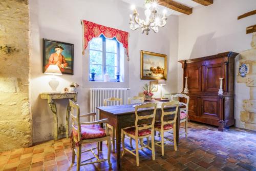 บริการและสิ่งอำนวยความสะดวก, Maison de charme en Touraine avec jardin 4 p. in ลุยน์