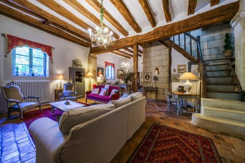 Maison de charme en Touraine avec jardin 4 p. in ลุยน์