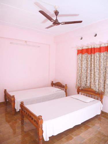 Royal Residency Apartment in Erumely