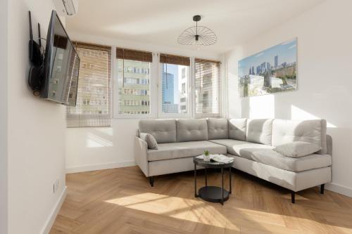 Warsaw City Life Apartment Bagno by Noclegi Renters, Varšava
